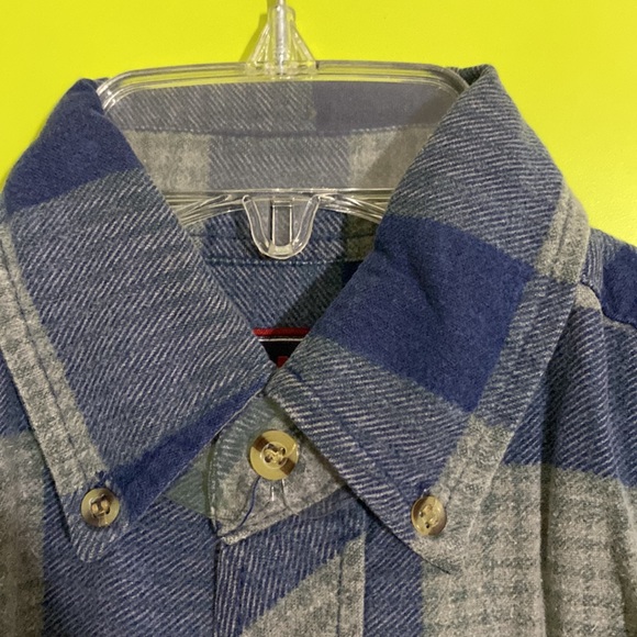 Men's Plaid Flannel Button-down Shirt - Picture 5 of 10